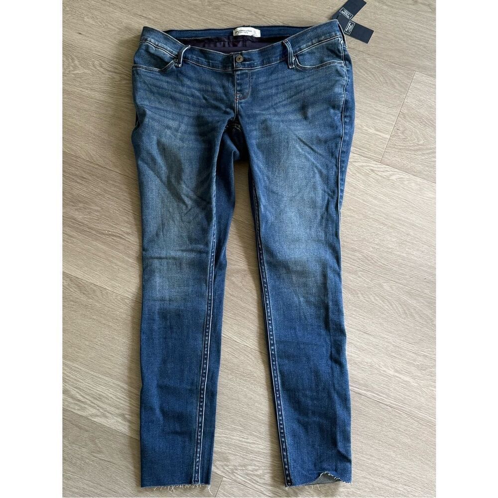Abercrombie & Fitch Blue Denim “The Jean Legging” | Women’s 31/12R - Picture 3 of 6